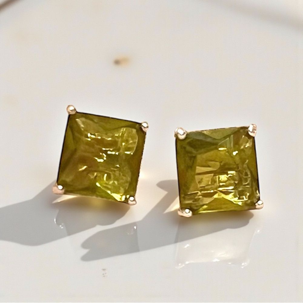 Elegant Sterling Silver Green Cubic Zirconia Stud Earrings